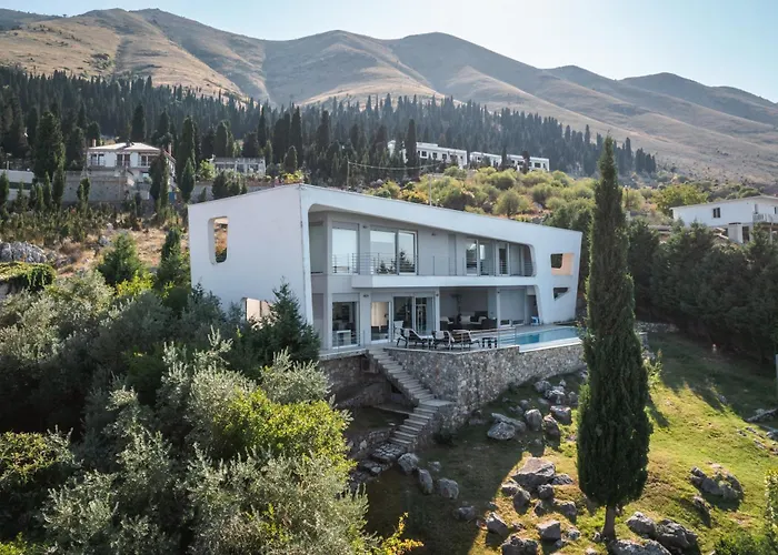 Exclusive By Pikhost Široka