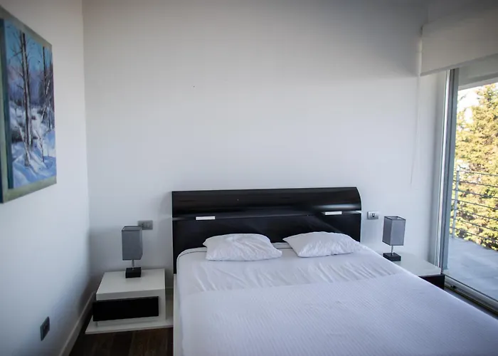 别墅 Exclusive By Pikhost Široka