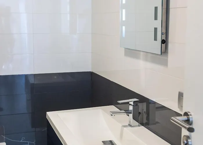 别墅 Exclusive By Pikhost Široka