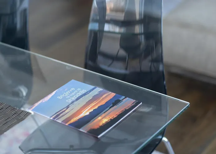 Exclusive By Pikhost *