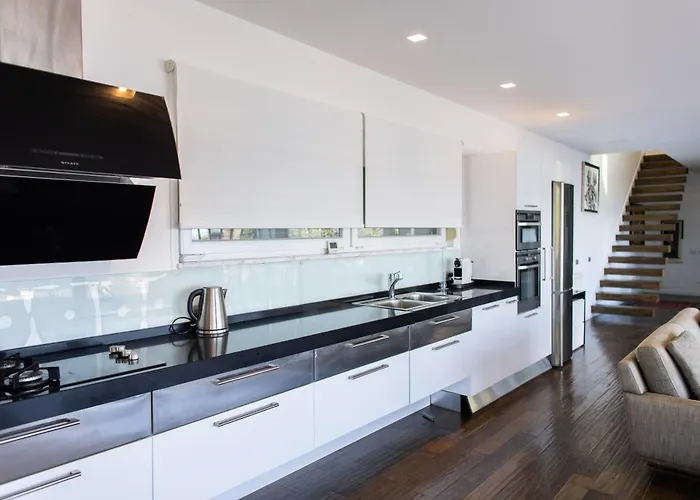 Exclusive By Pikhost