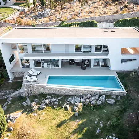 Villa Exclusive By Pikhost *